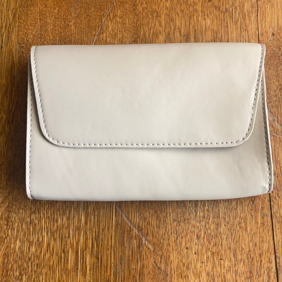 New October Jaipur Vegan Leather Envelope Clutch - Picture 1 of 4